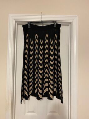 Women’s NorthStyle Black and Beige Wave-Pattern Midi Skirt size XL